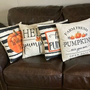 Decorative pillowcases set of 4 new